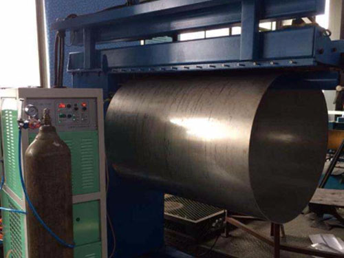 全自動(dòng)不銹鋼焊機(jī)設(shè)備